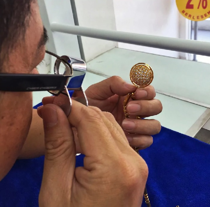 What Are The Benefits Of Jerome Pawnshop?